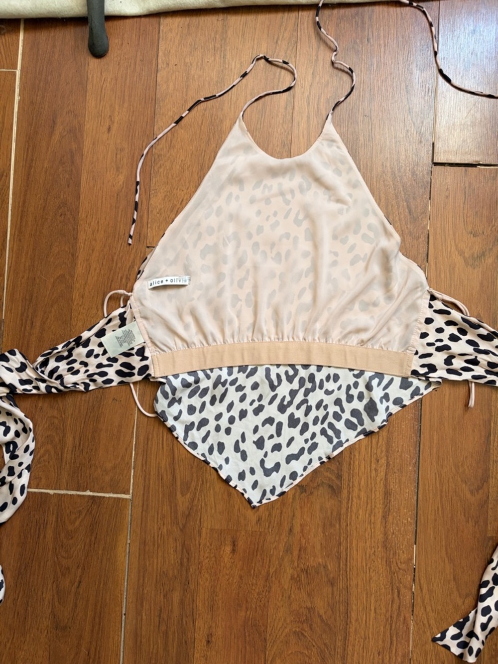 Alice + Olivia Frenchie handkerchief leopard halter top - Picture 4 of 11